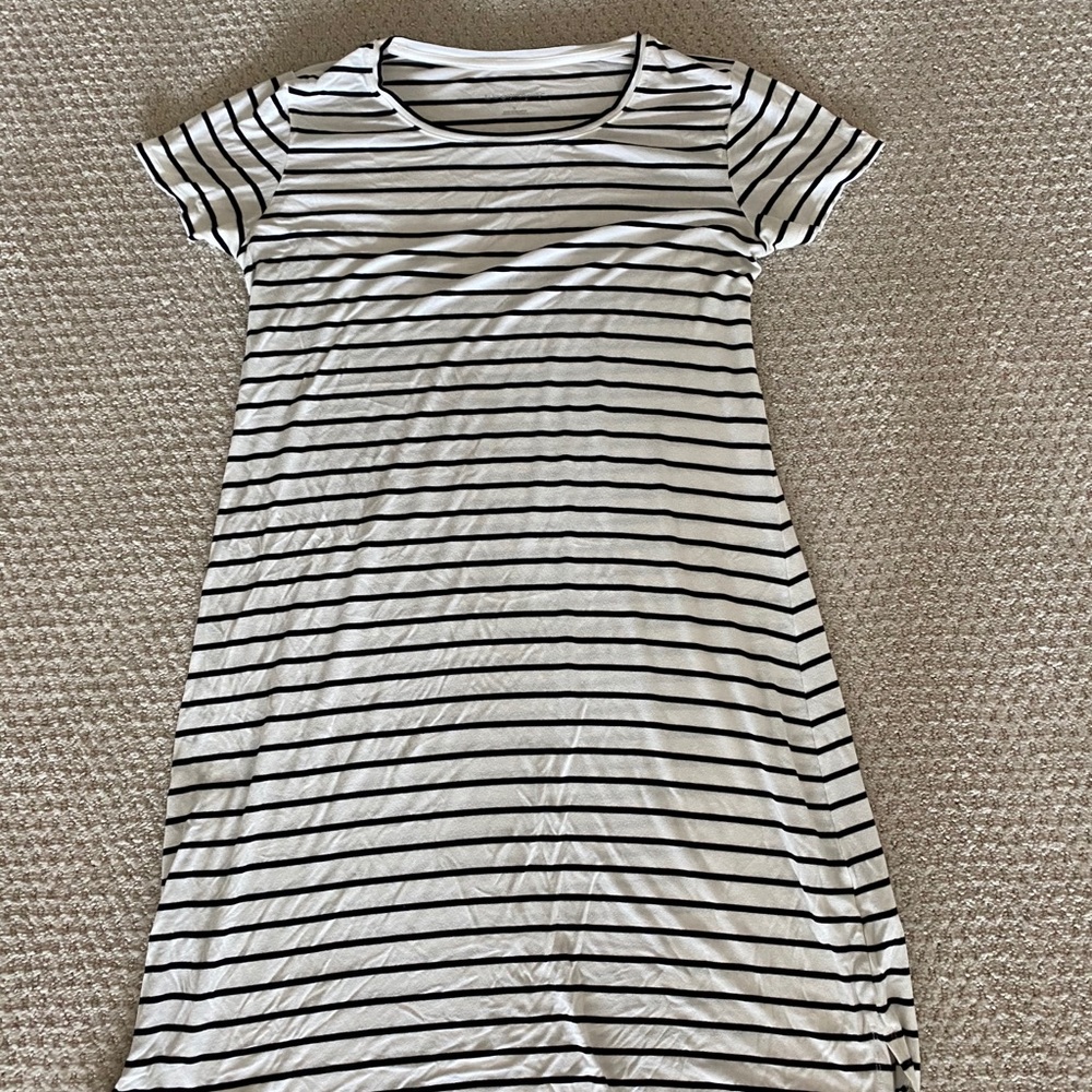 Liz Lange Maternity t short dress size S